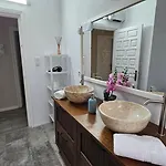 Altomira Nyaraló